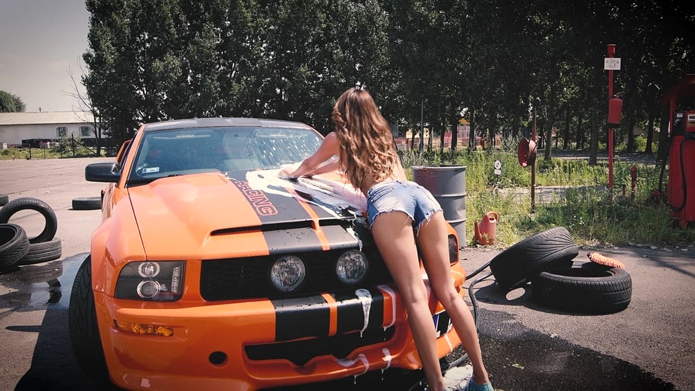 Pornworld Car Wash Booty Baby